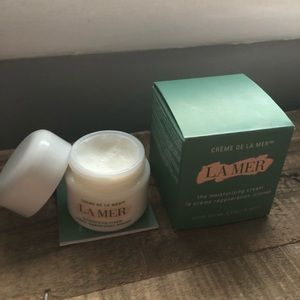 LA MER ( Moisturizing Cream )